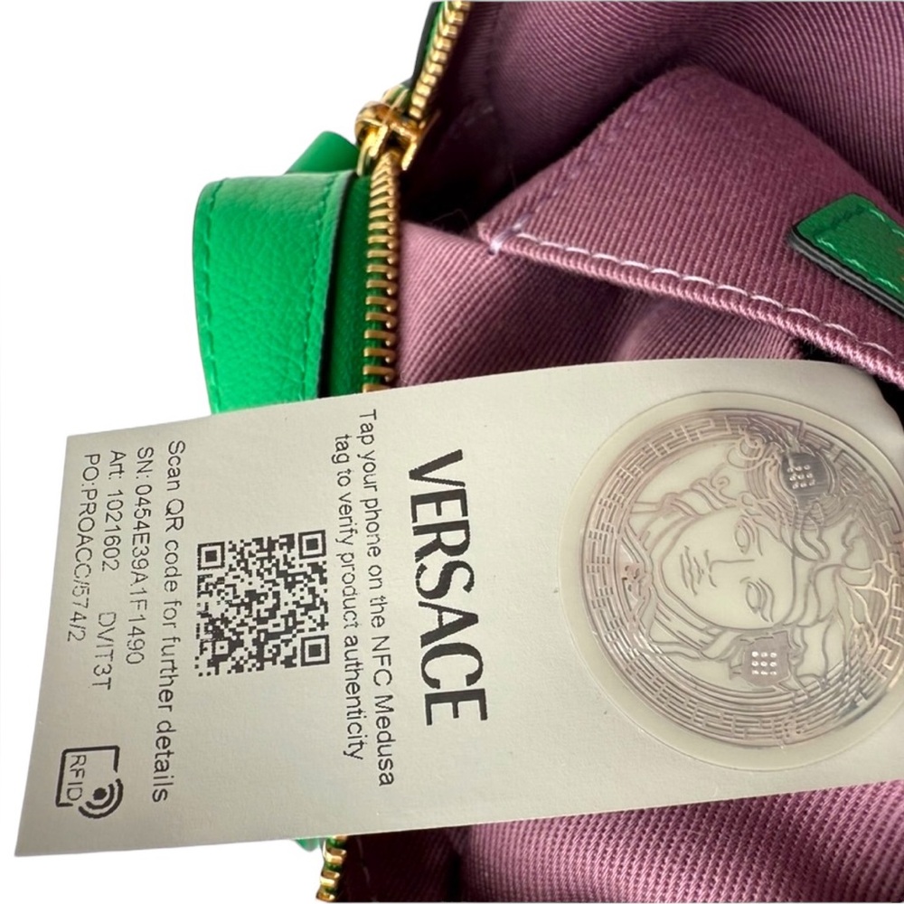 ❌SOLD❌Versace La Medusa Green Disco Round Camera Bag - NWT - Picture 3 of 12